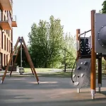 Modern View Close To Old Town, Center